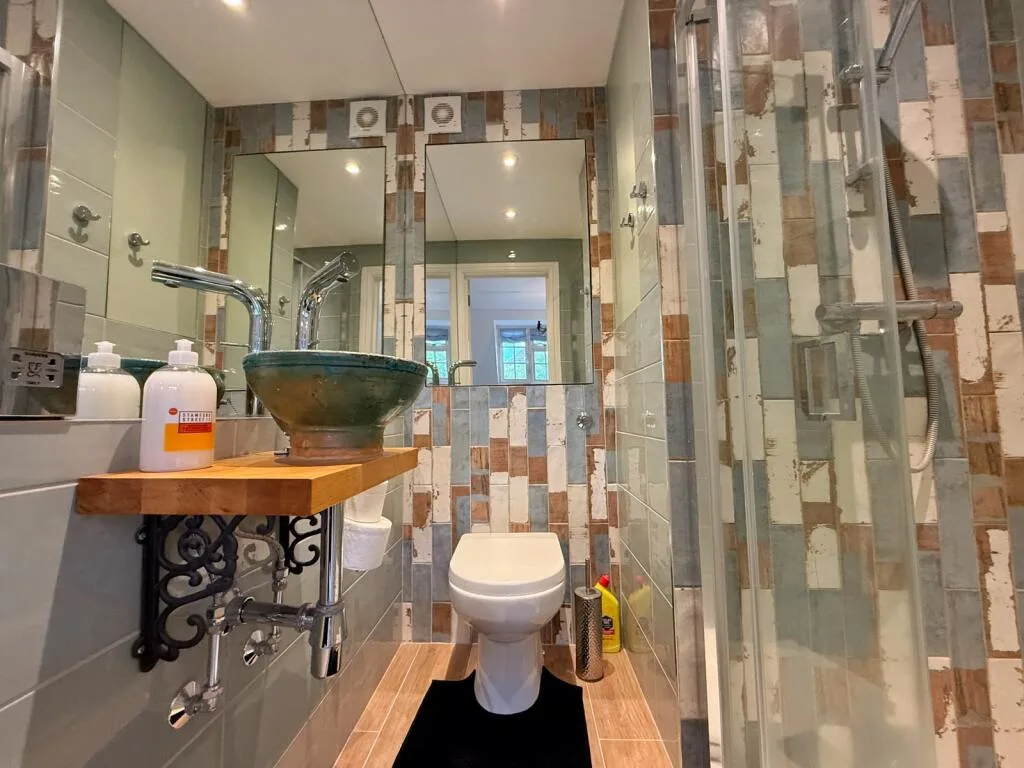 2 bedroom end of terrace house for rent