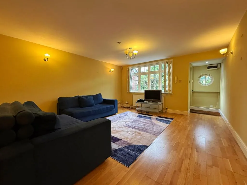 2 bedroom end of terrace house for rent