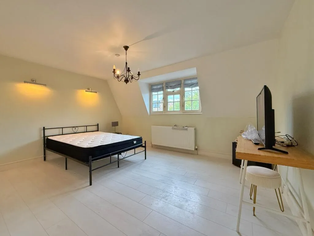 2 bedroom end of terrace house for rent