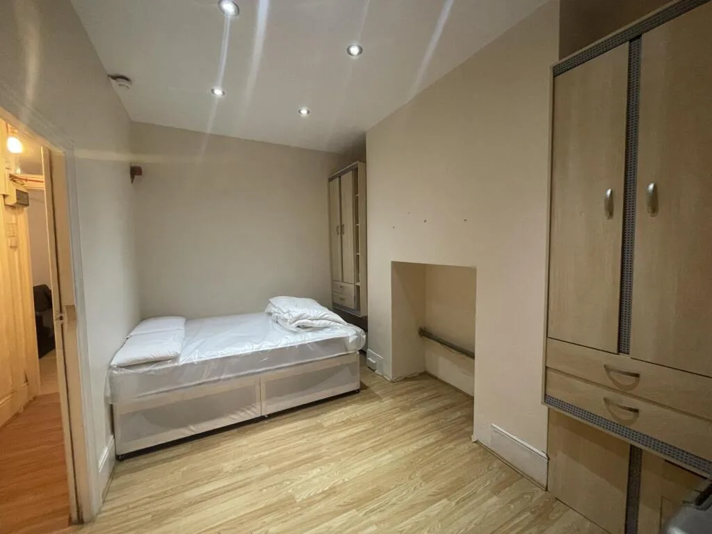 1 bedroom house for rent