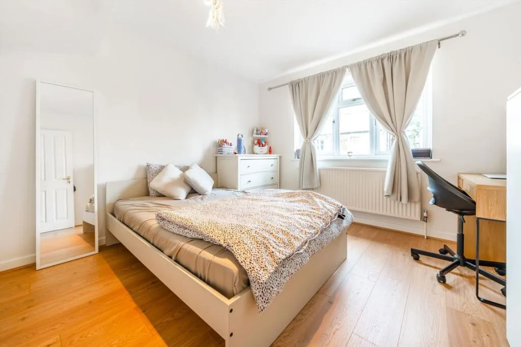 3 bedroom flat for rent