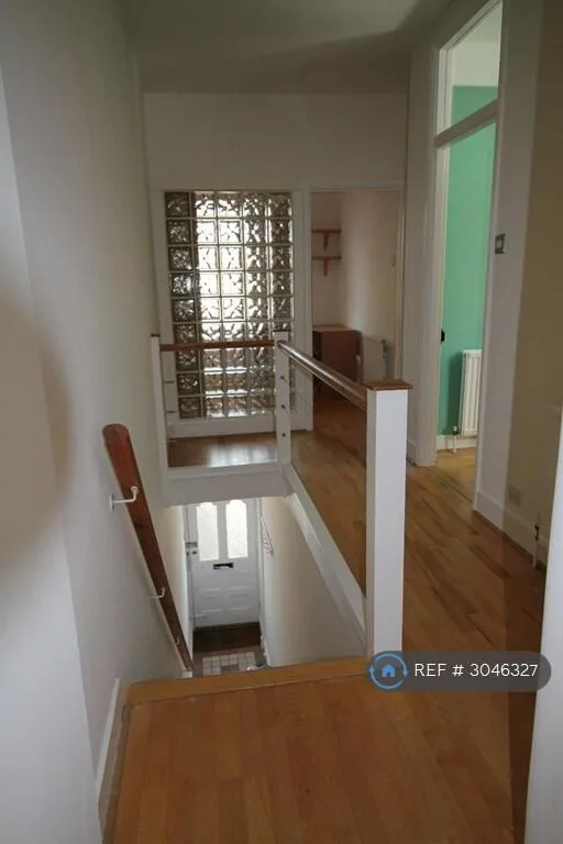 2 bedroom maisonette for rent