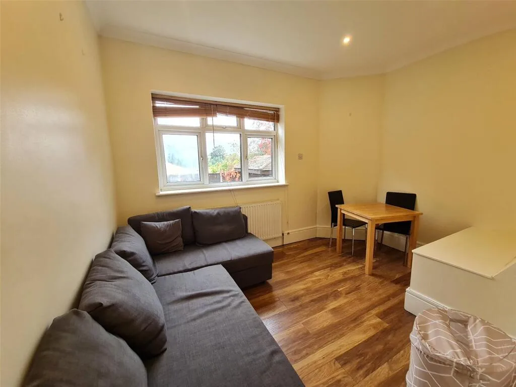 1 bedroom duplex for rent
