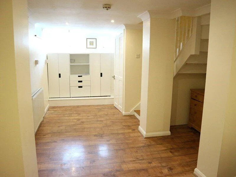 1 bedroom duplex for rent