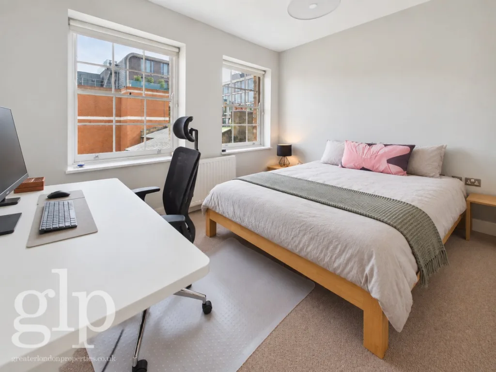 2 bedroom town house for rent