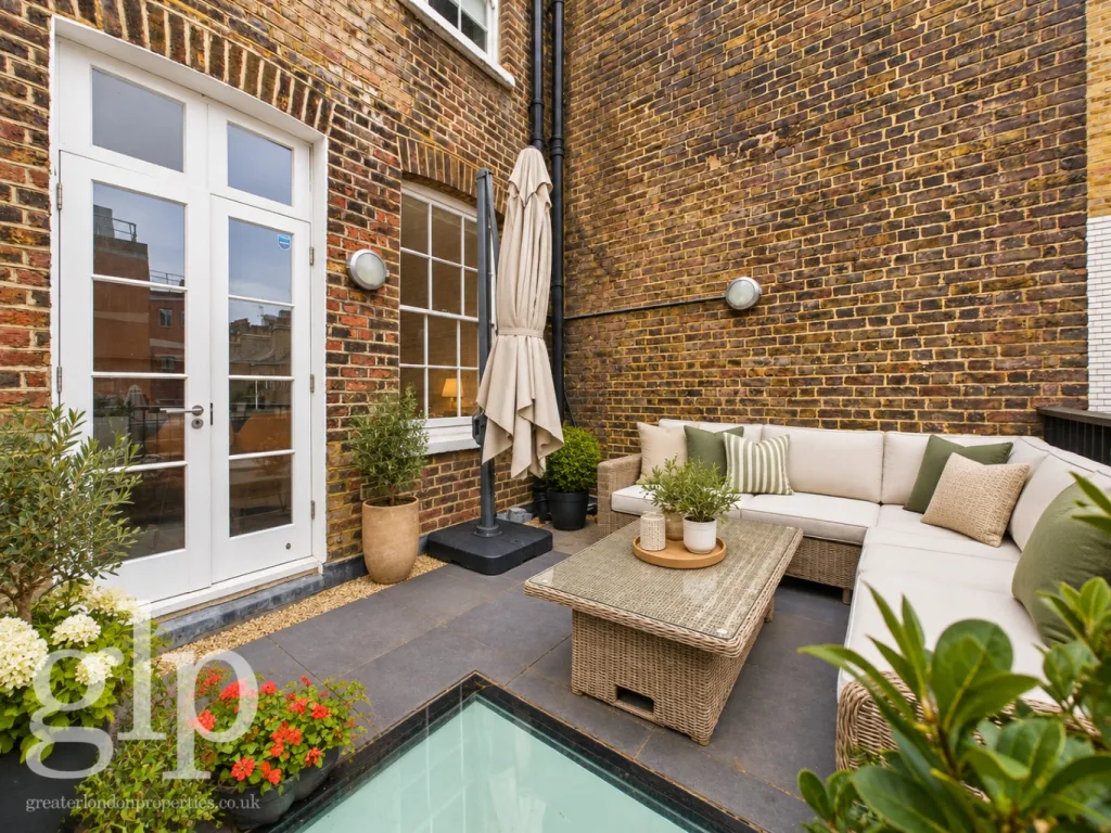 2 bedroom town house for rent