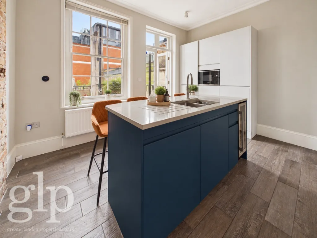 2 bedroom town house for rent