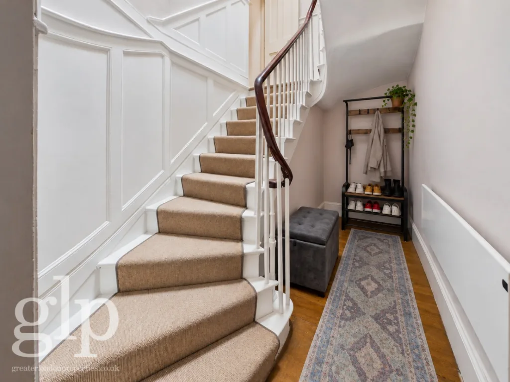 2 bedroom town house for rent