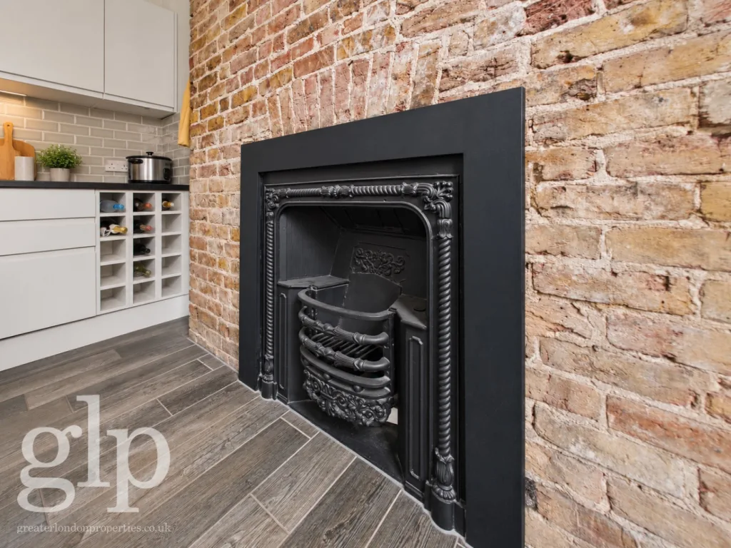 2 bedroom town house for rent
