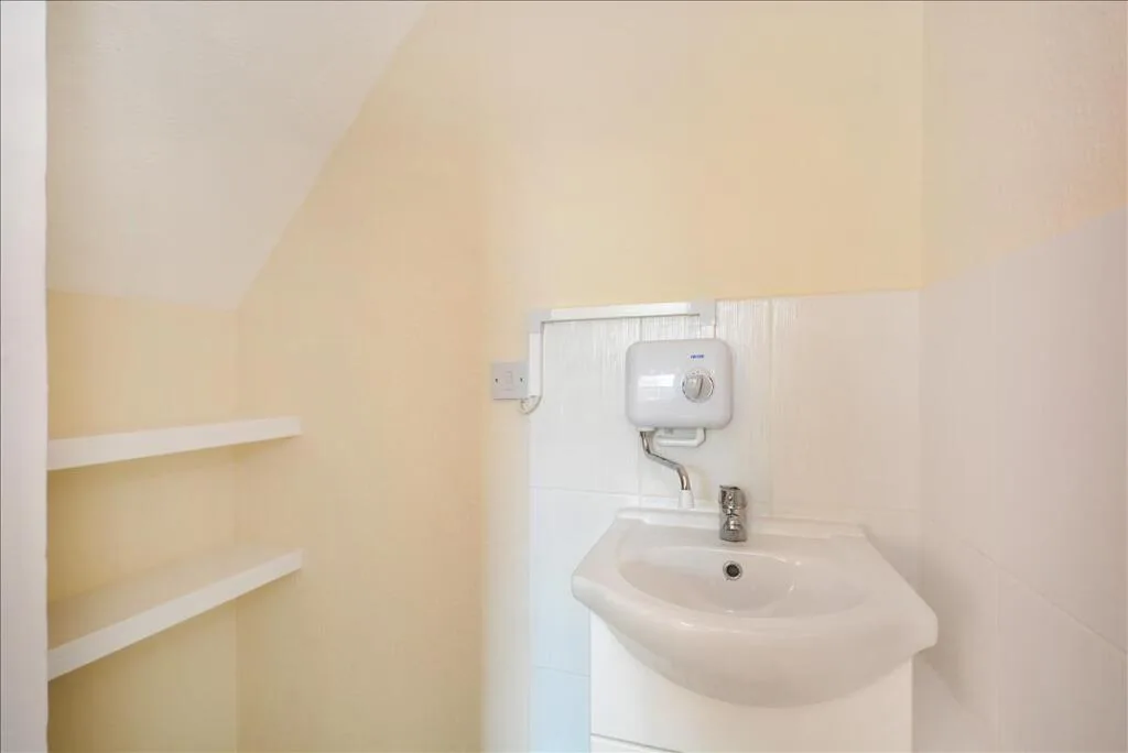 4 bedroom triplex for rent