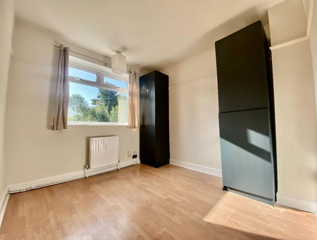 3 bedroom semi-detached house for rent