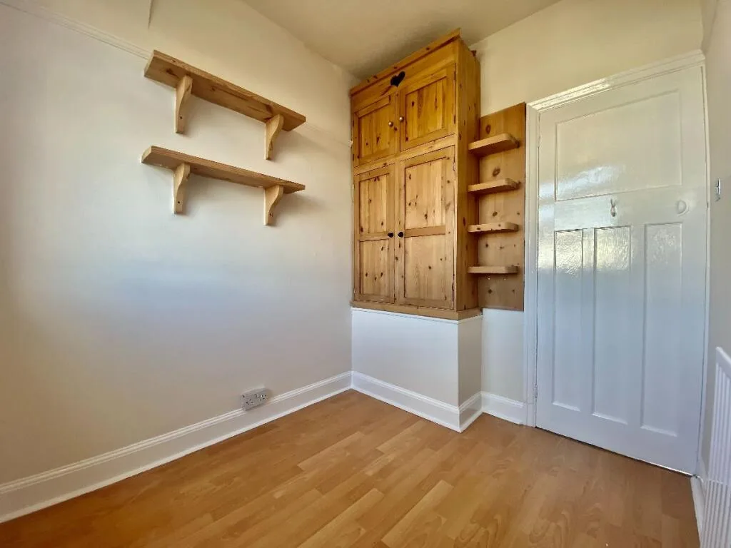3 bedroom semi-detached house for rent