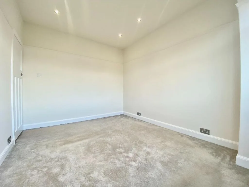 3 bedroom semi-detached house for rent