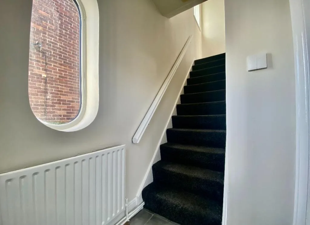 3 bedroom semi-detached house for rent