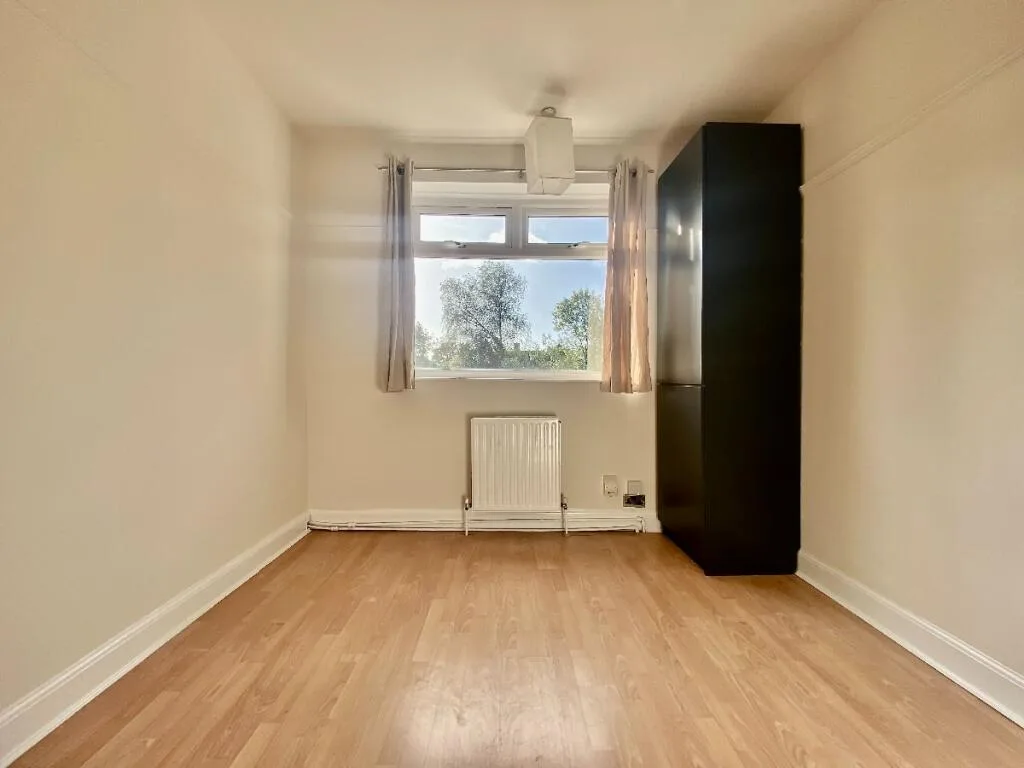 3 bedroom semi-detached house for rent