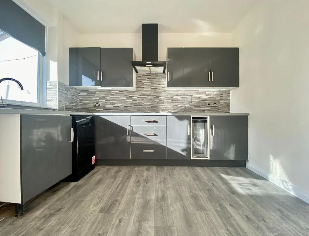 3 bedroom semi-detached house for rent