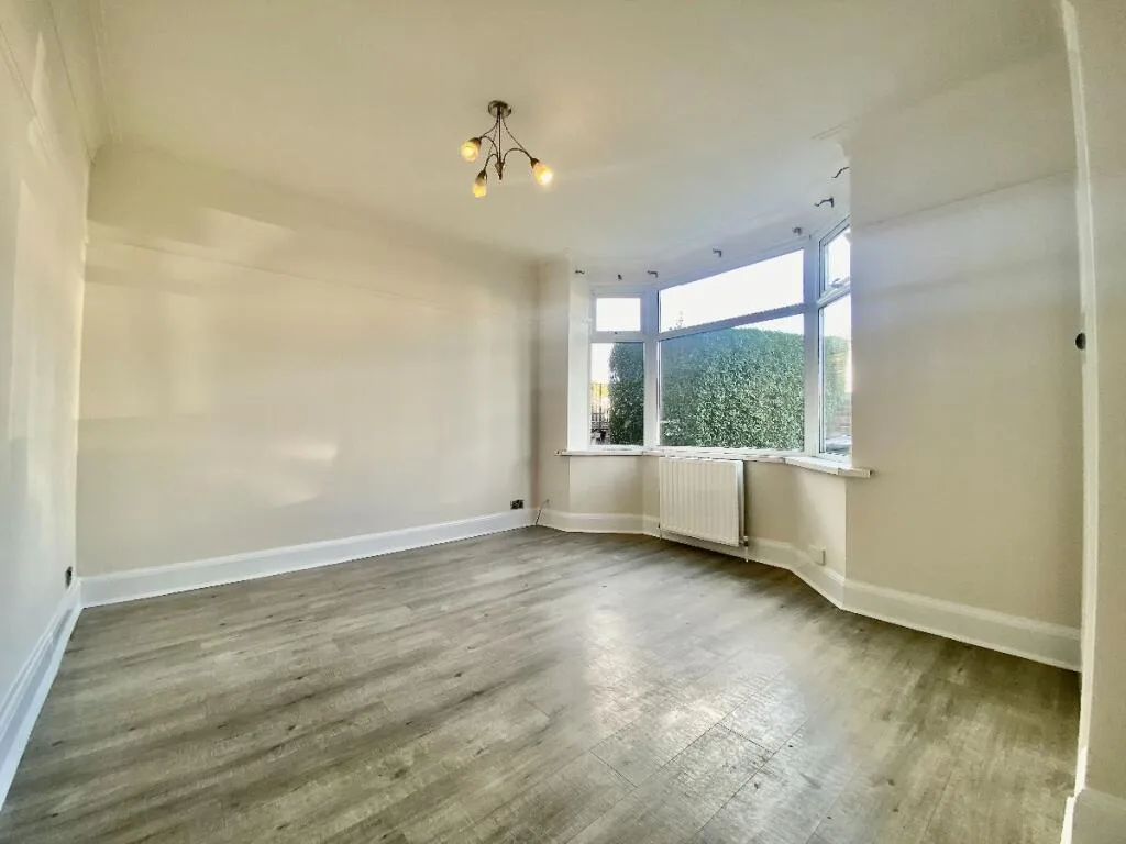 3 bedroom semi-detached house for rent