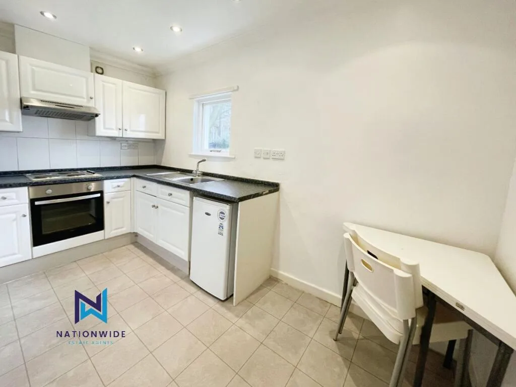 Studio flat for rent