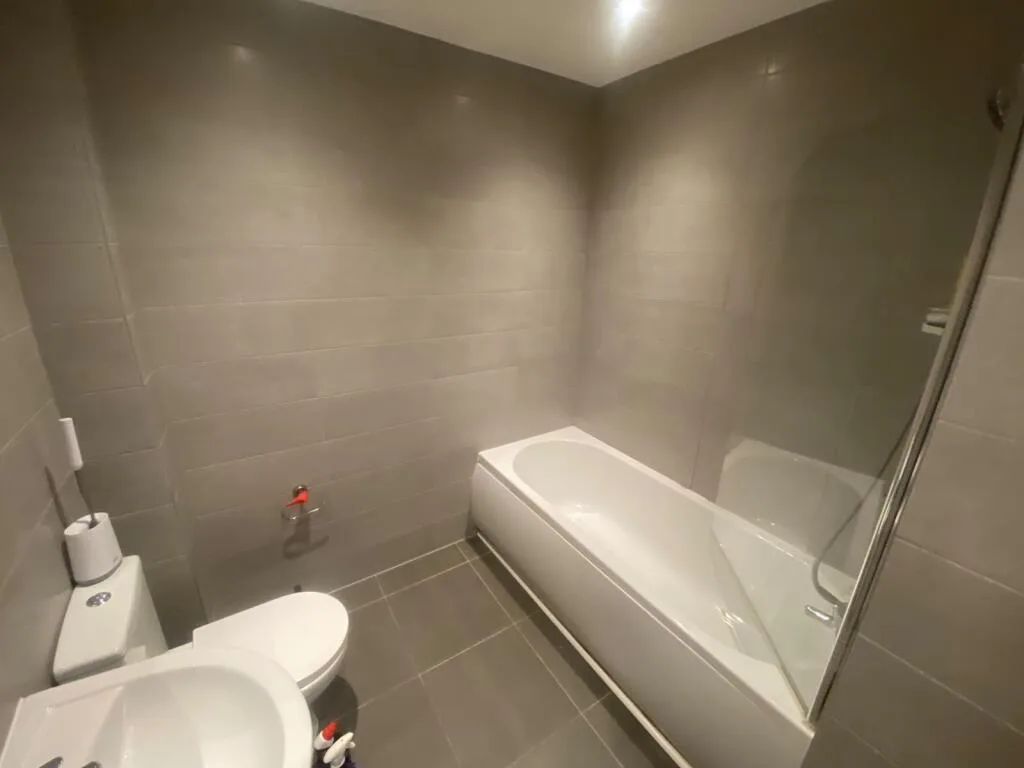3 bedroom semi-detached house for rent