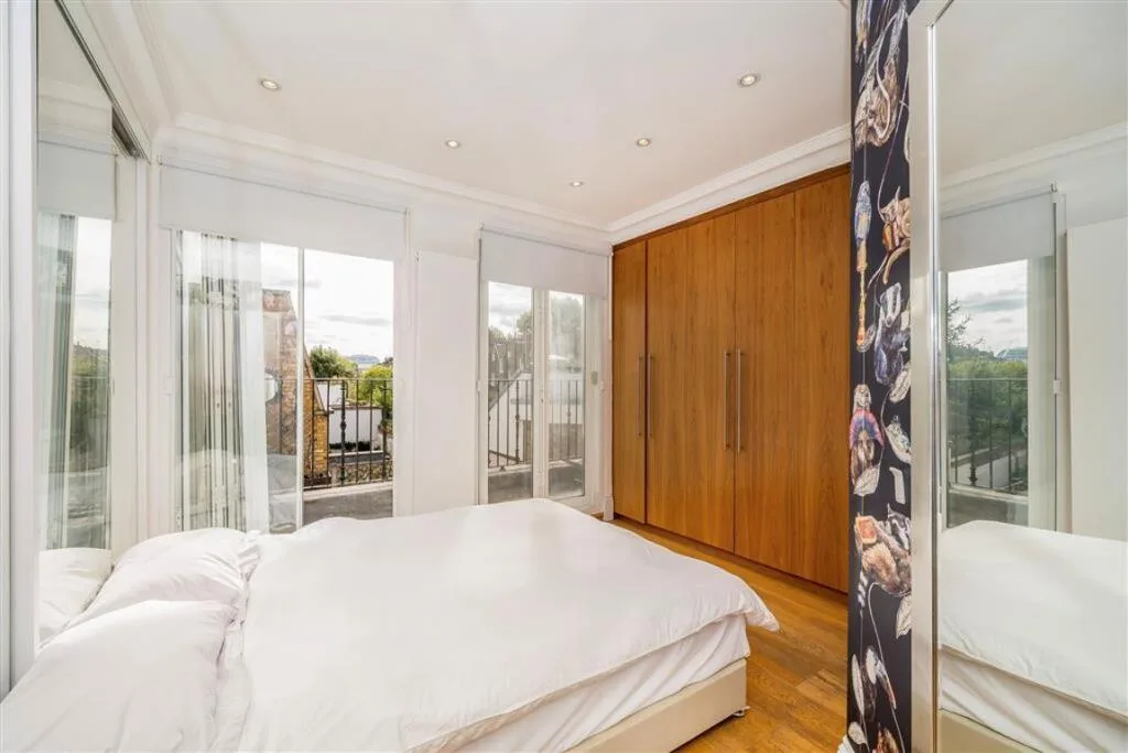 3 bedroom maisonette for rent
