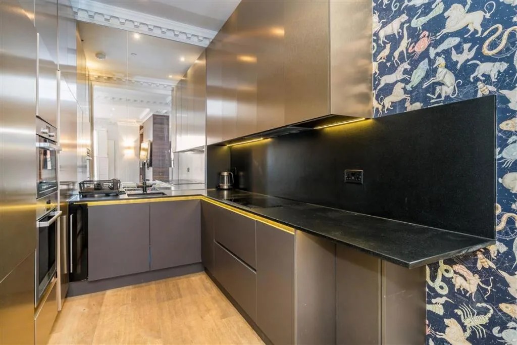 3 bedroom maisonette for rent