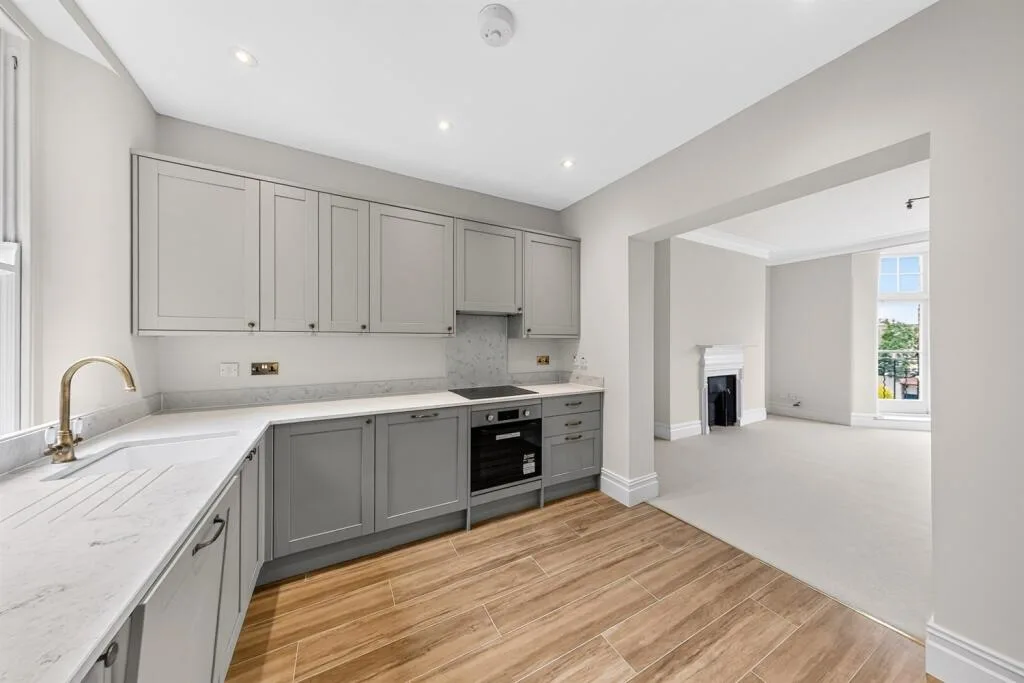 3 bedroom flat for rent