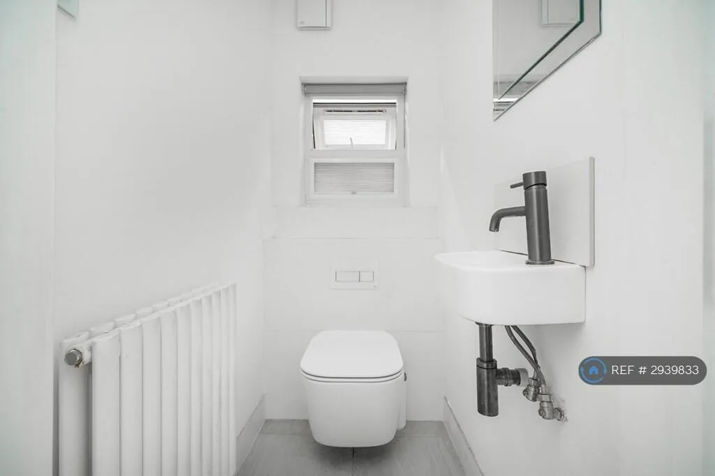 4 bedroom semi-detached house for rent