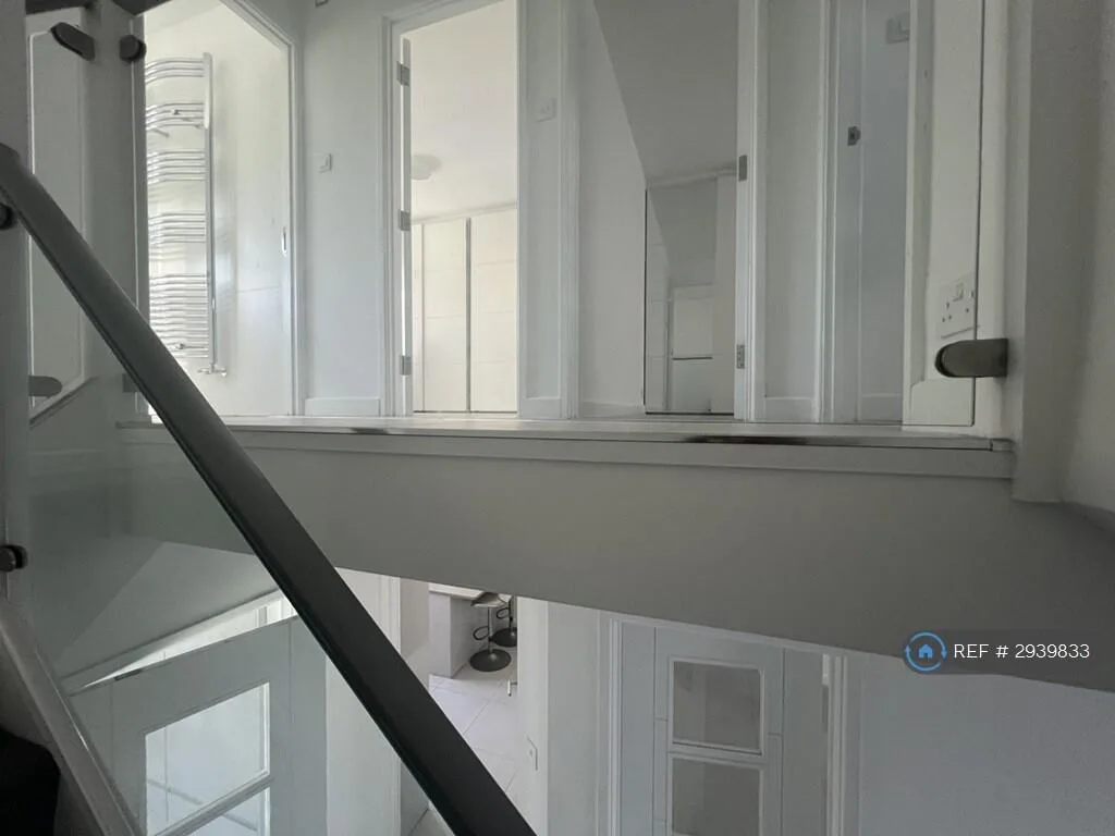 4 bedroom semi-detached house for rent