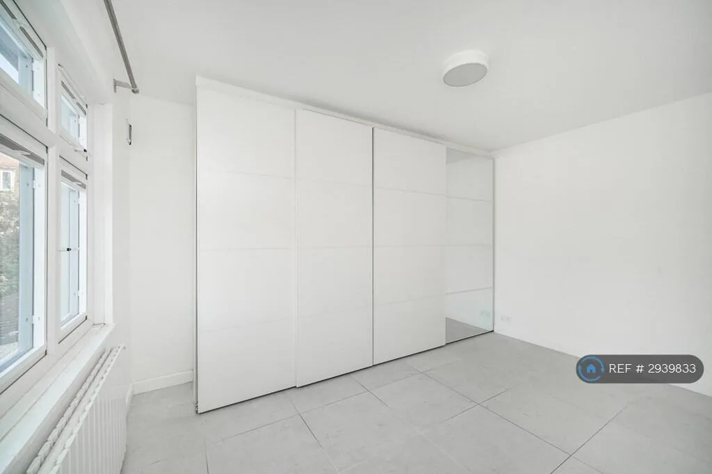 4 bedroom semi-detached house for rent