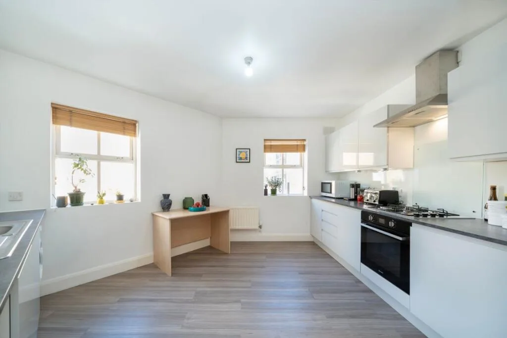 2 bedroom maisonette for rent