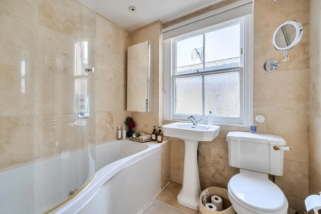 3 bedroom flat for rent