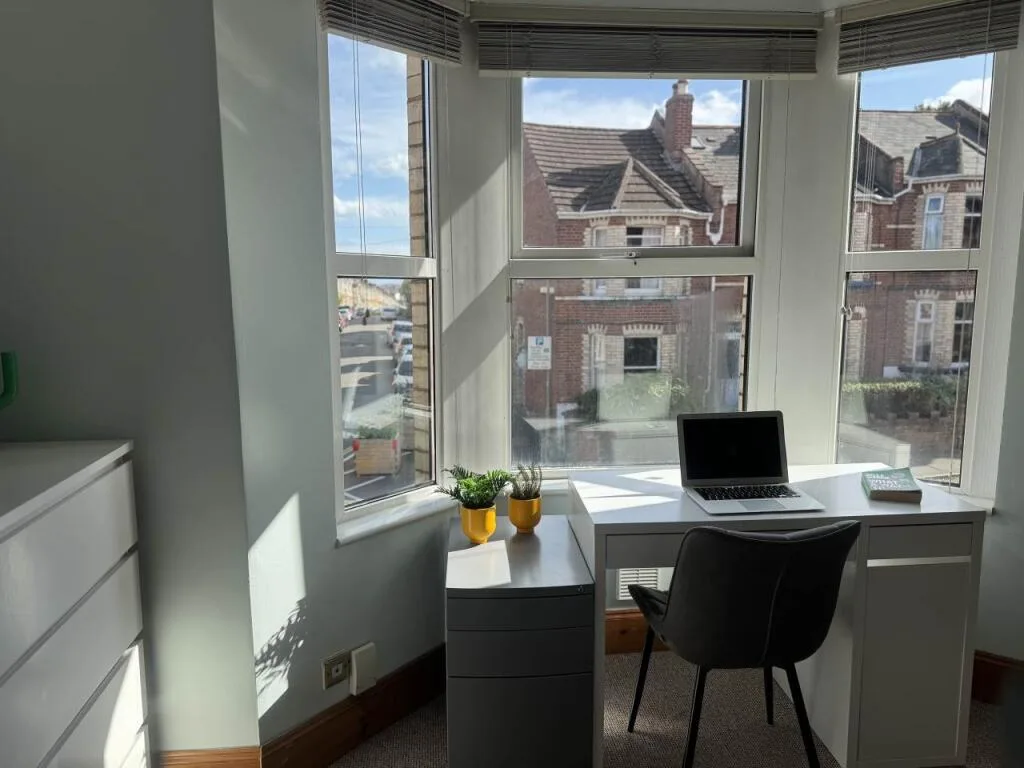 6 bedroom house for rent
