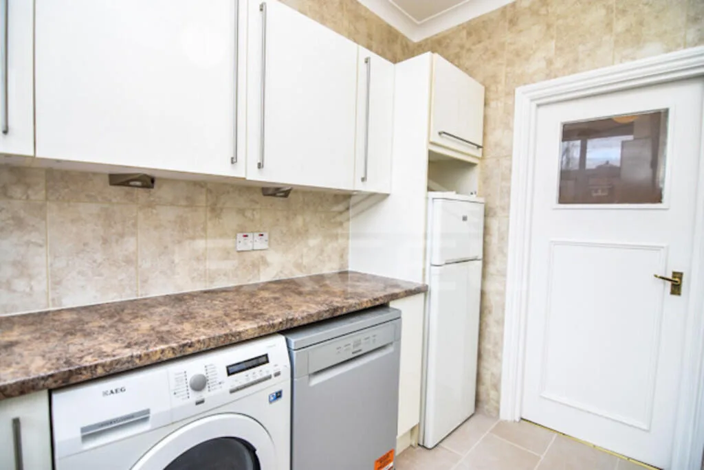 3 bedroom apartment for rent