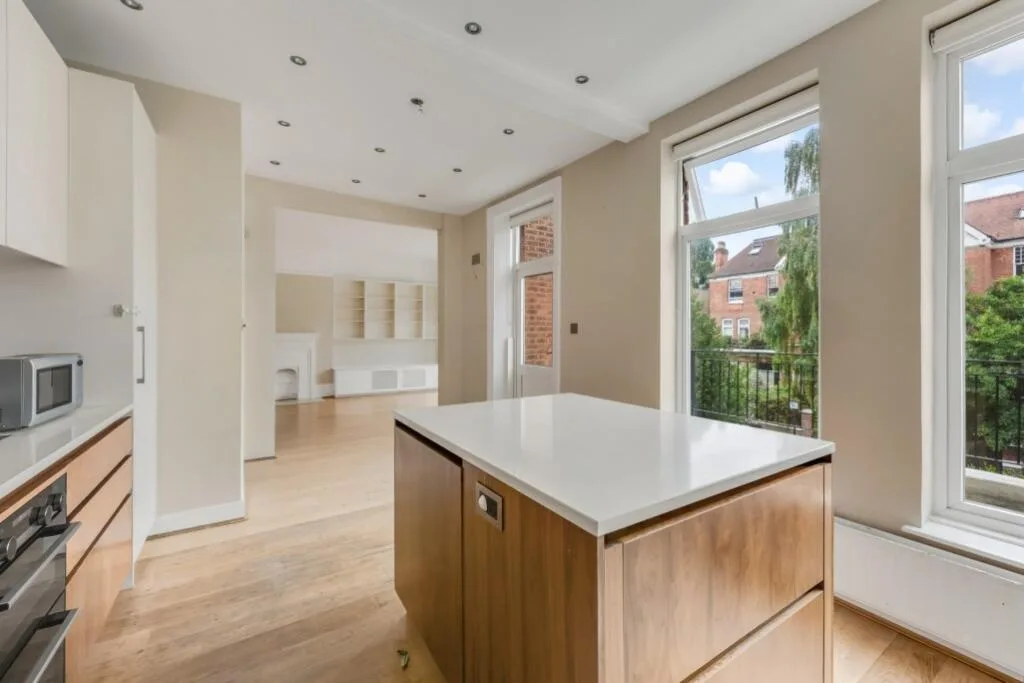 3 bedroom flat for rent