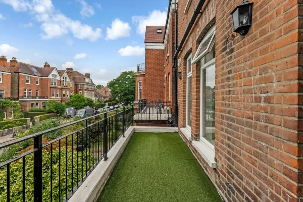 3 bedroom flat for rent