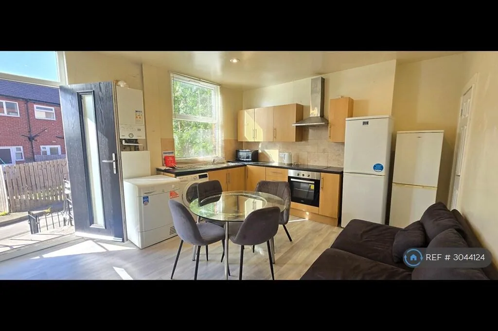 4 bedroom terraced house for rent