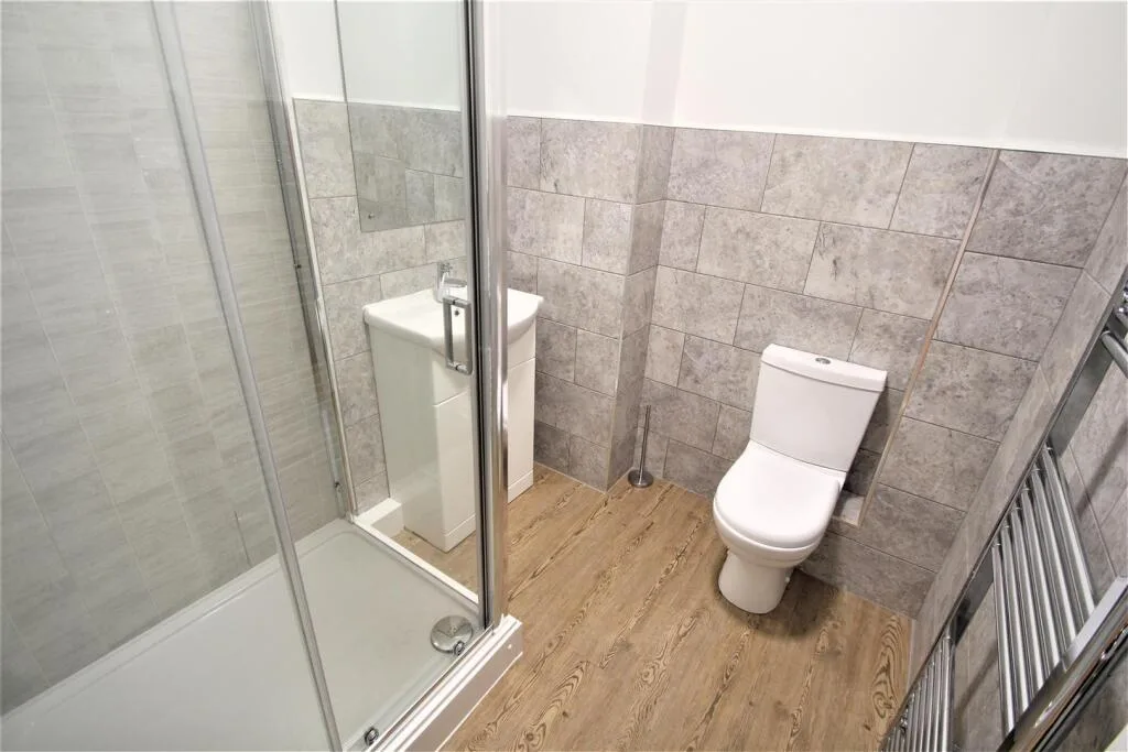 12 bedroom detached house for rent