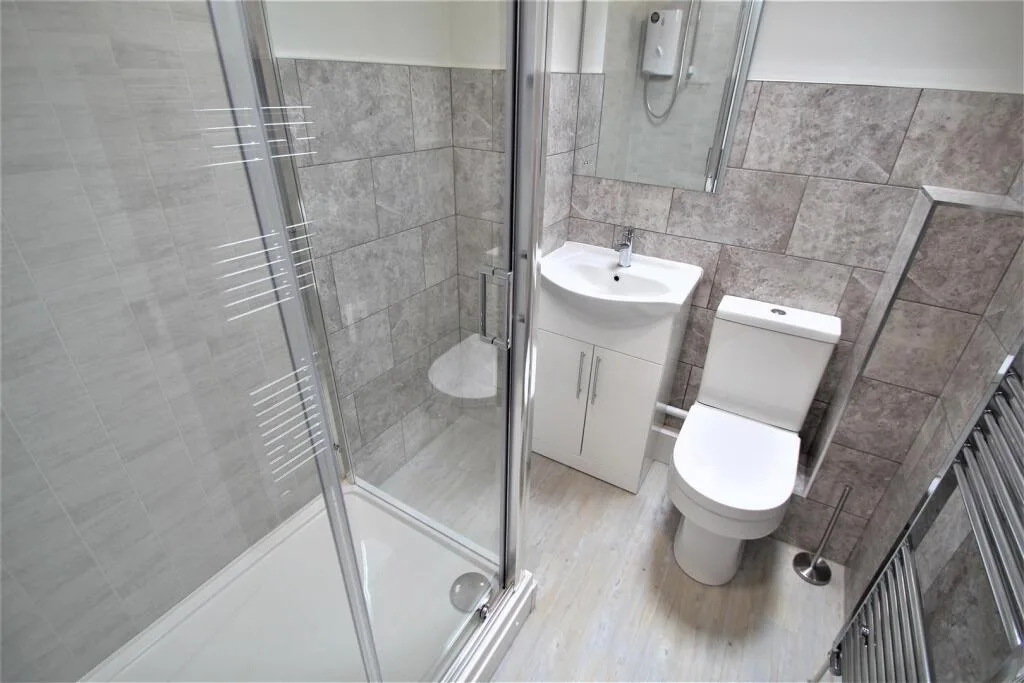 12 bedroom detached house for rent