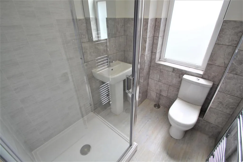 12 bedroom detached house for rent