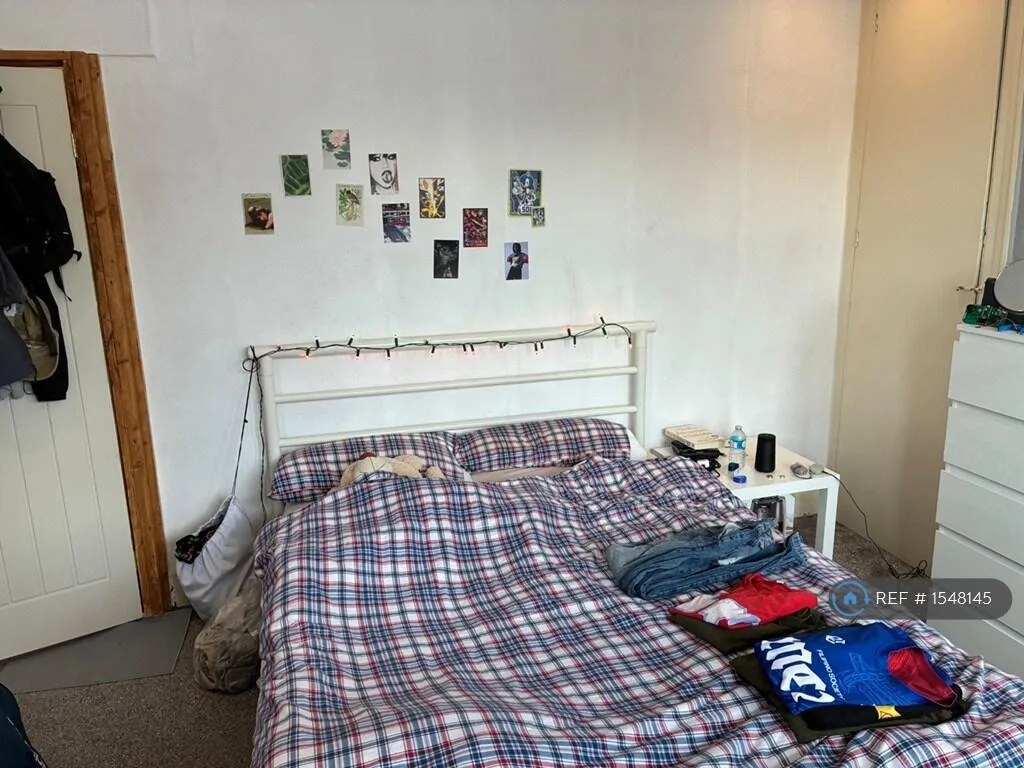 5 bedroom terraced house for rent