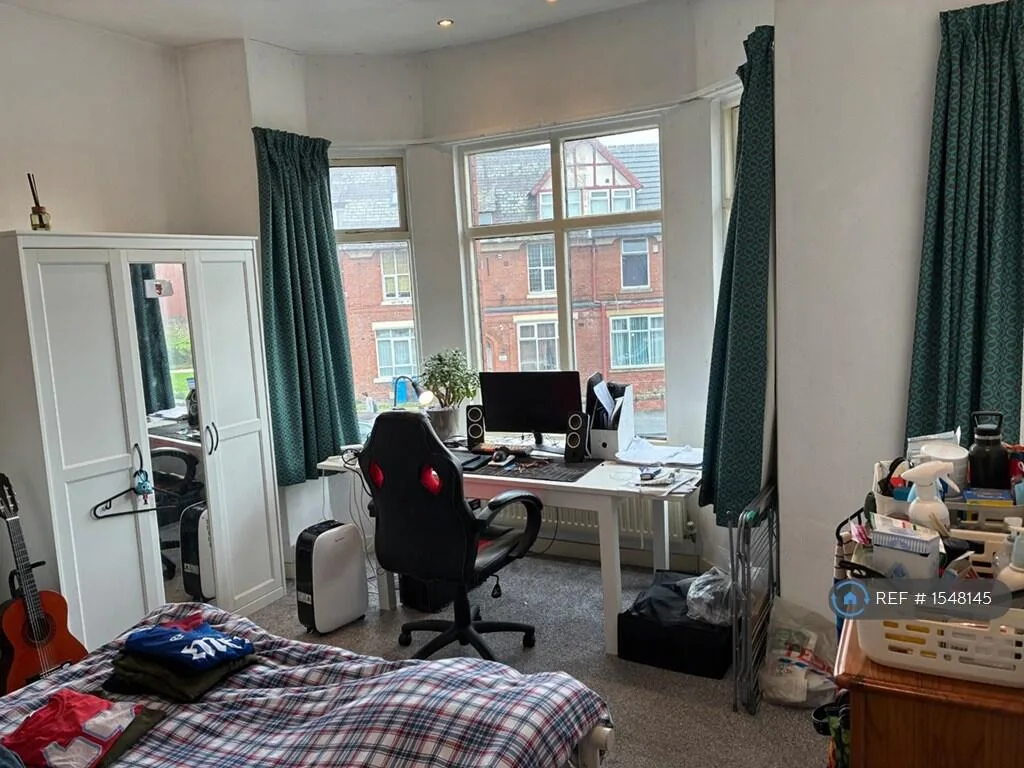 5 bedroom terraced house for rent