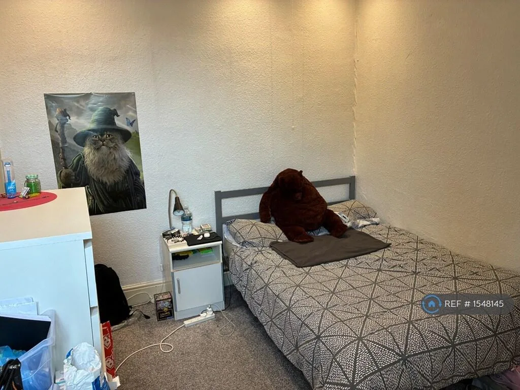 5 bedroom terraced house for rent