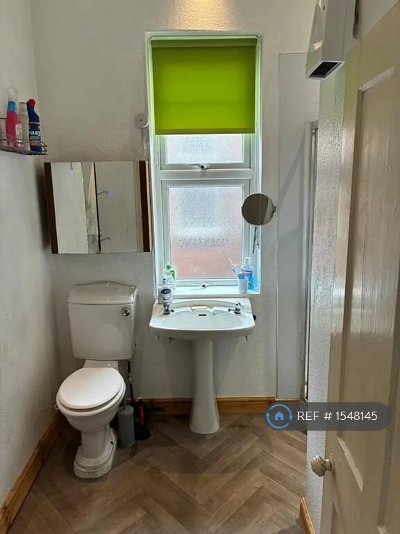 5 bedroom terraced house for rent