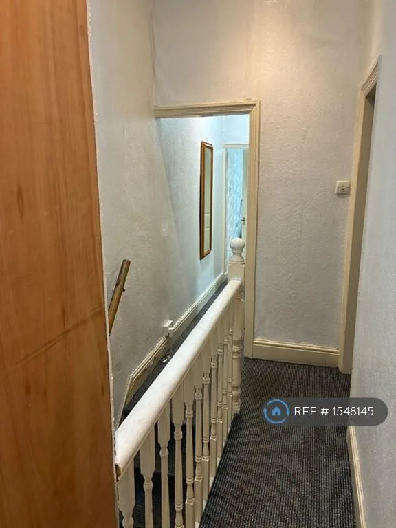 5 bedroom terraced house for rent