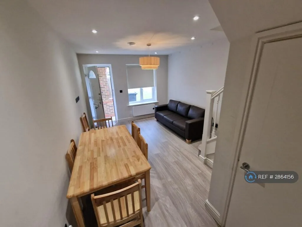 2 bedroom terraced house for rent
