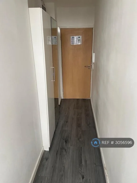 Studio flat for rent