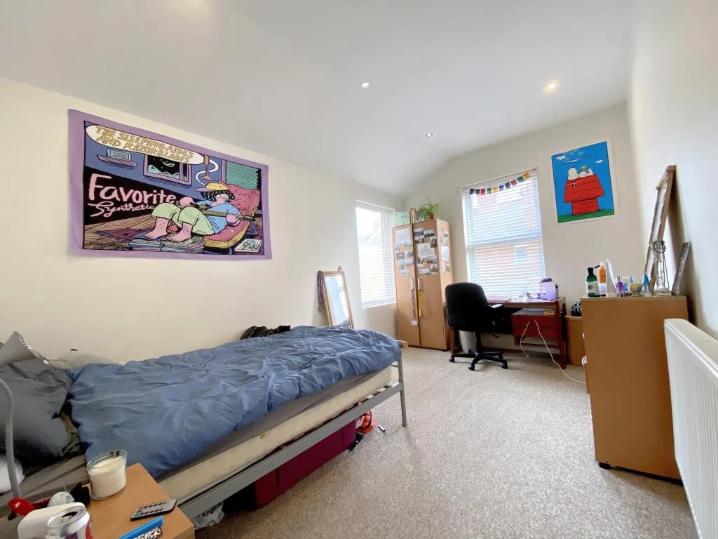 6 bedroom terraced house for rent