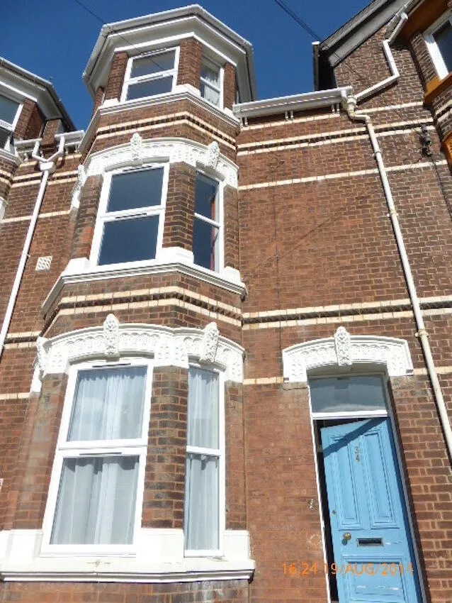 6 bedroom terraced house for rent