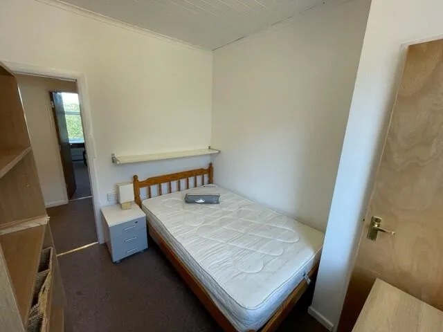 5 bedroom house for rent