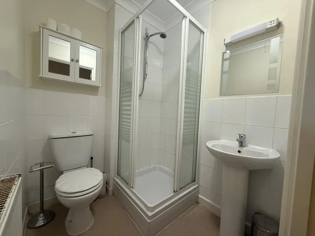 4 bedroom terraced house for rent